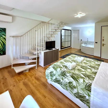 Privato Con Jacuzzi Apartment *